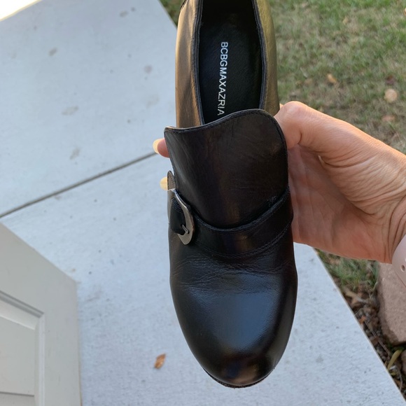 BCBG SIDE BUCKLE BOOTIE - Picture 6 of 8